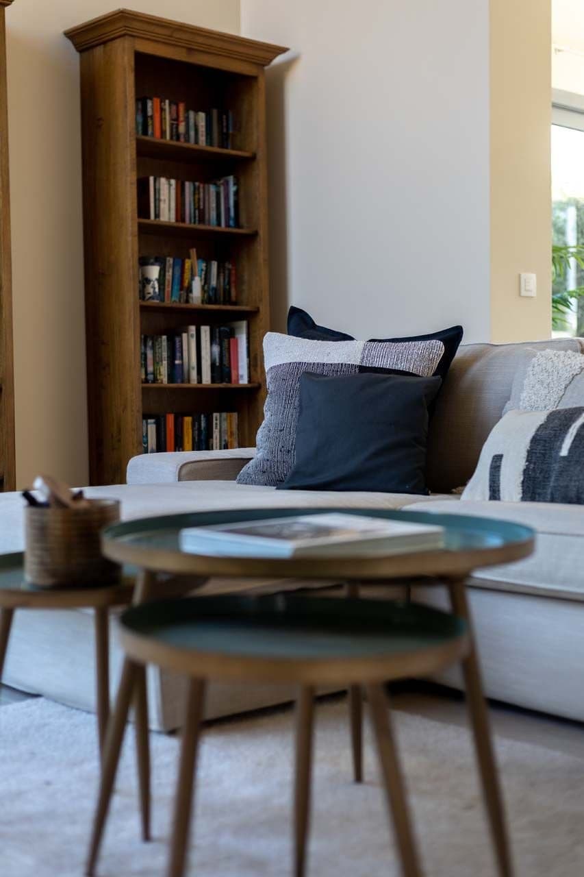 Modern Family Villa in Residential Area - Gallery image 26