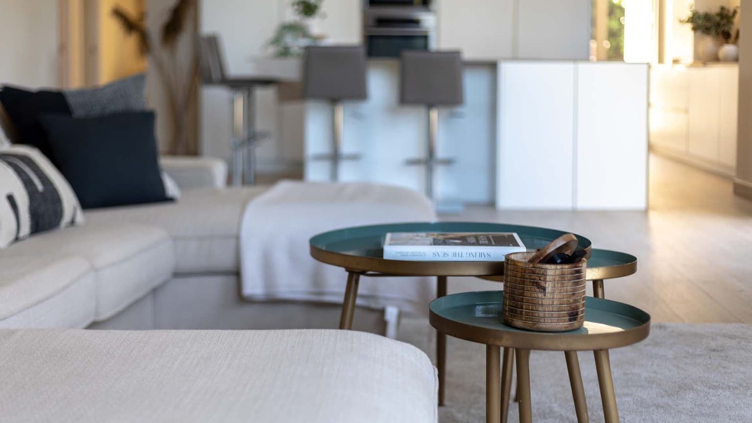 Modern Family Villa in Residential Area - Gallery image 39