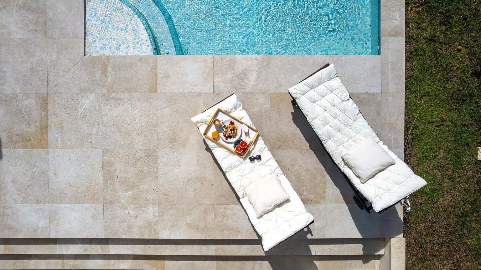 Modern Family Villa in Residential Area - Gallery image 41