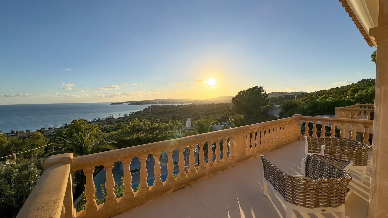 Spacious Chalet with Sea View in Costa Den Blanes - Gallery image 17