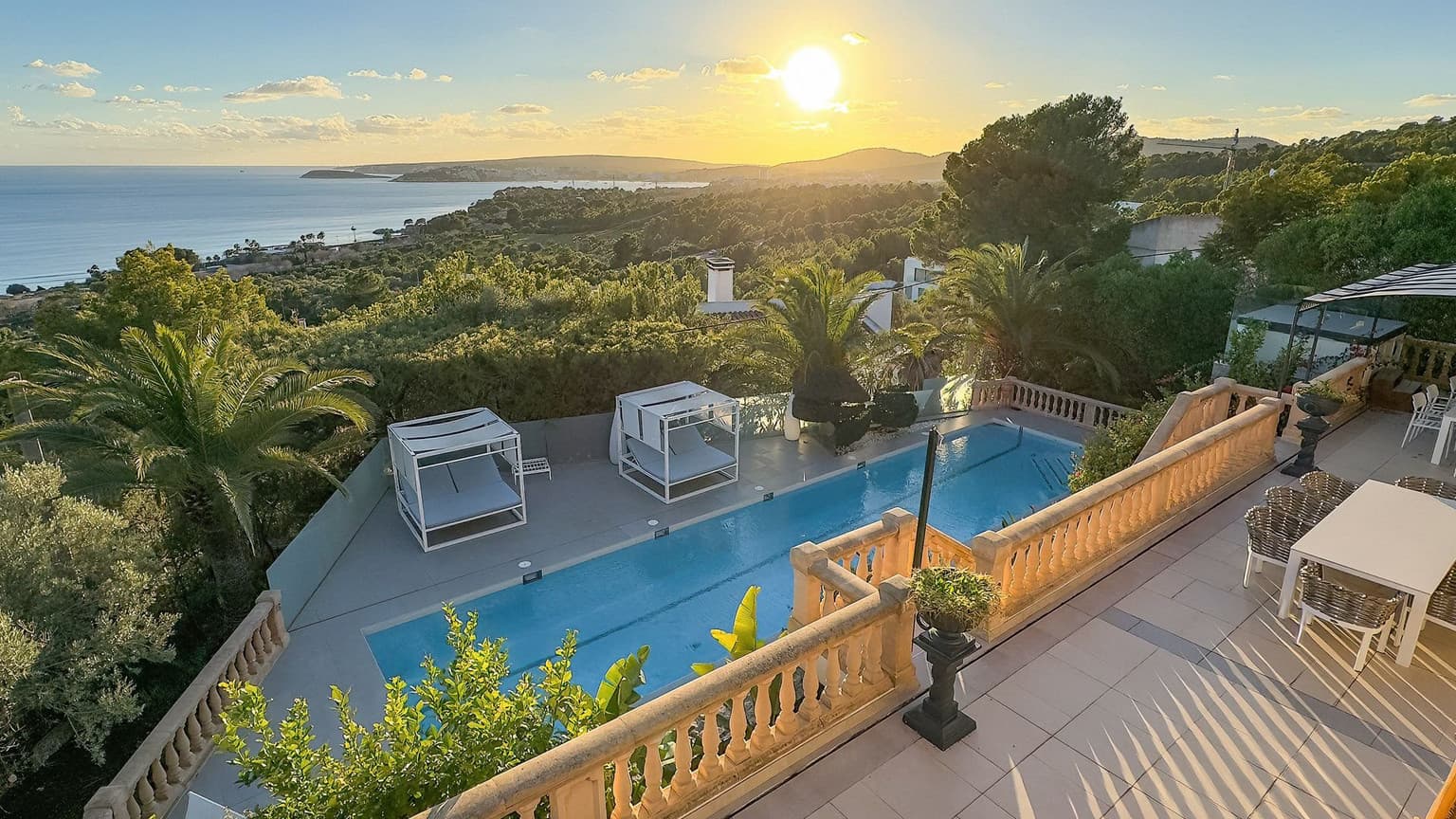 Spacious Chalet with Sea View in Costa Den Blanes - Gallery image 2