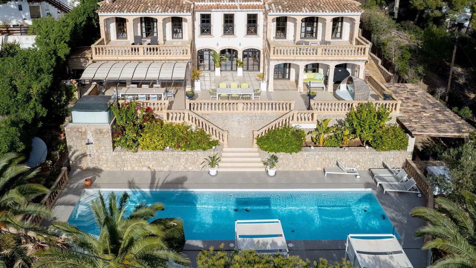 Spacious Chalet with Sea View in Costa Den Blanes - Gallery image 1