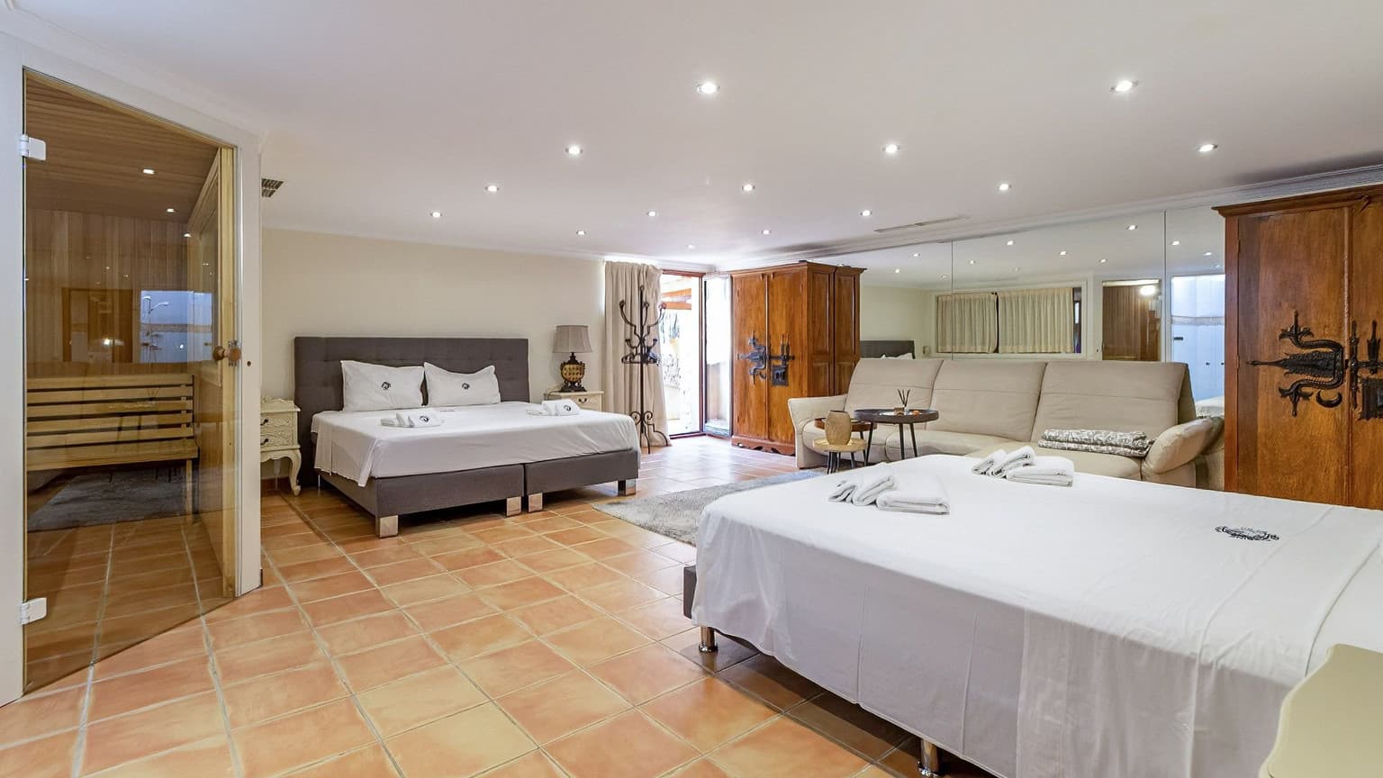 Spacious Chalet with Sea View in Costa Den Blanes - Gallery image 29