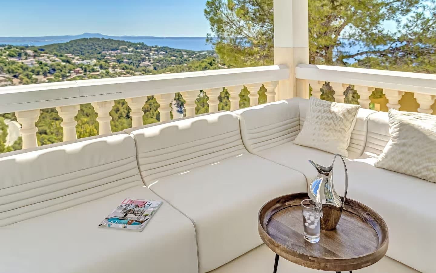 Magnificent Sea View Villa with Saltwater Pool - Gallery image 15