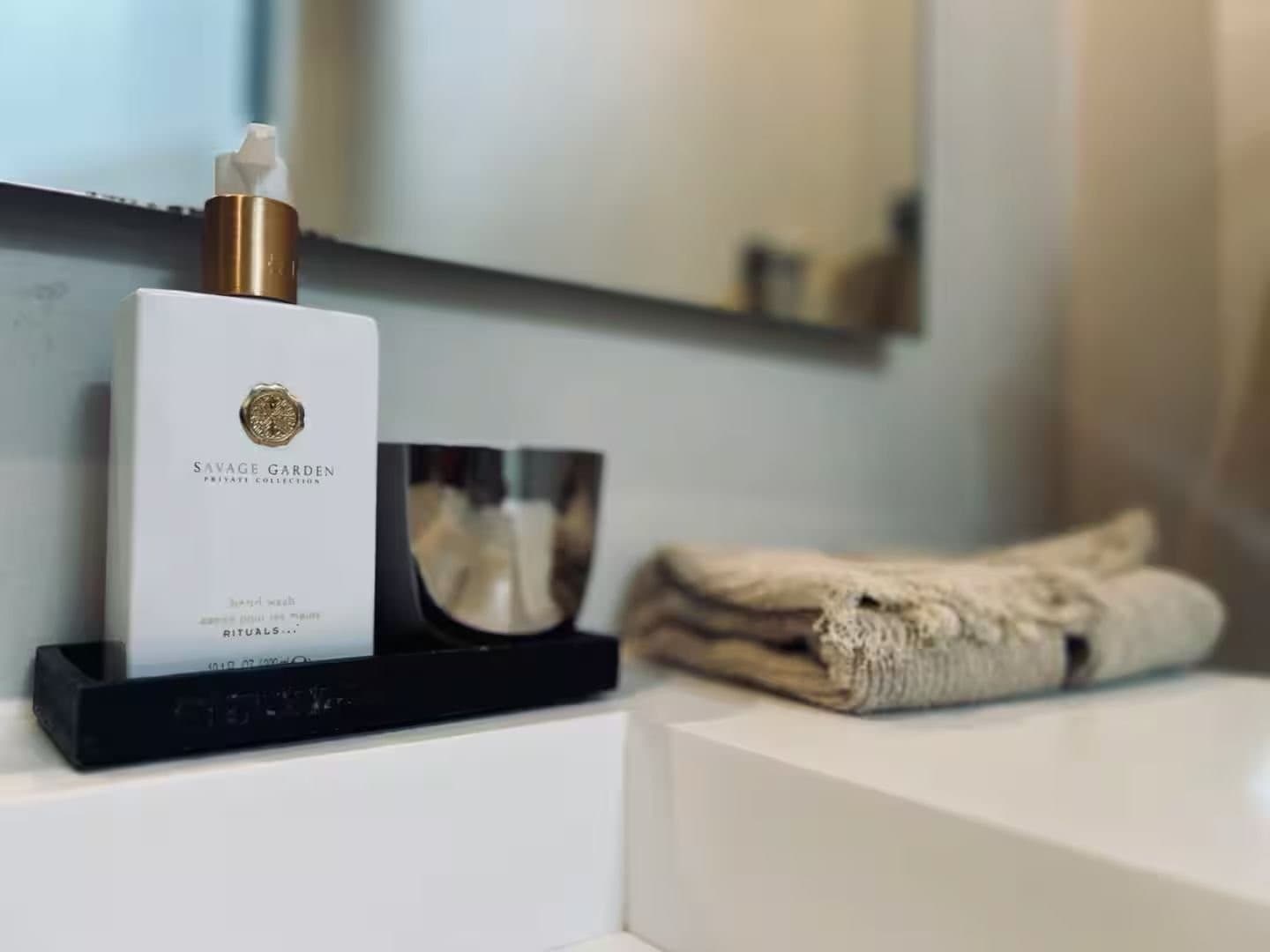 Magnificent Sea View Villa with Saltwater Pool - Gallery image 30