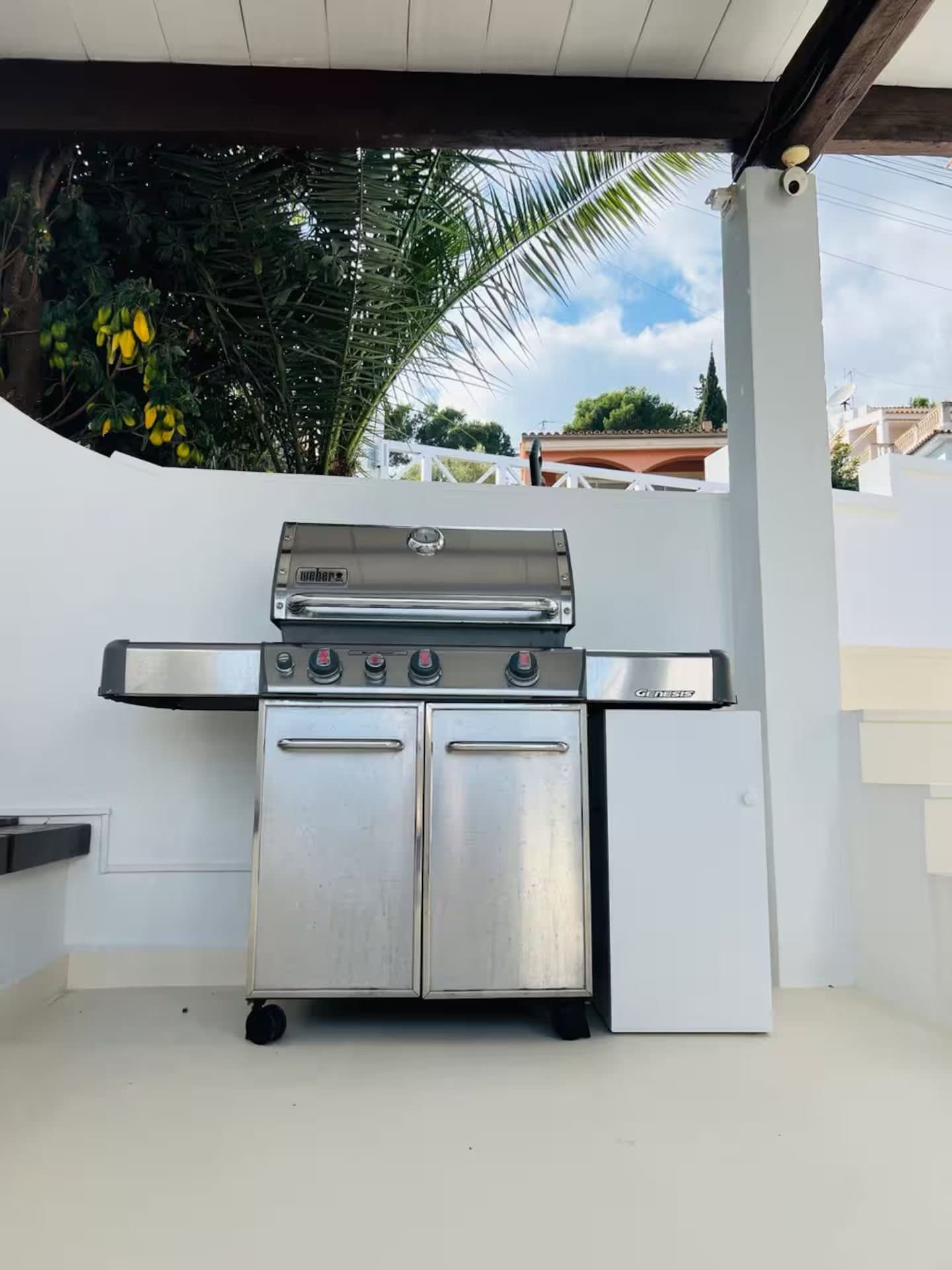 Magnificent Sea View Villa with Saltwater Pool - Gallery image 29