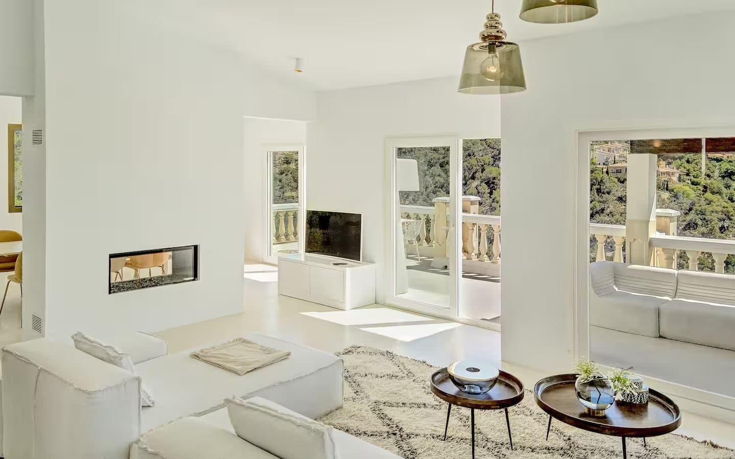 Magnificent Sea View Villa with Saltwater Pool - Gallery image 3