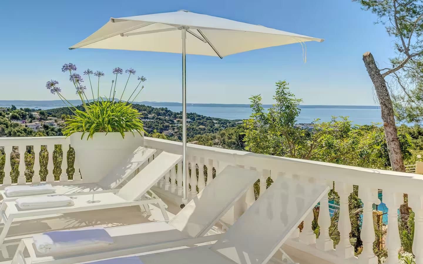 Magnificent Sea View Villa with Saltwater Pool - Gallery image 1