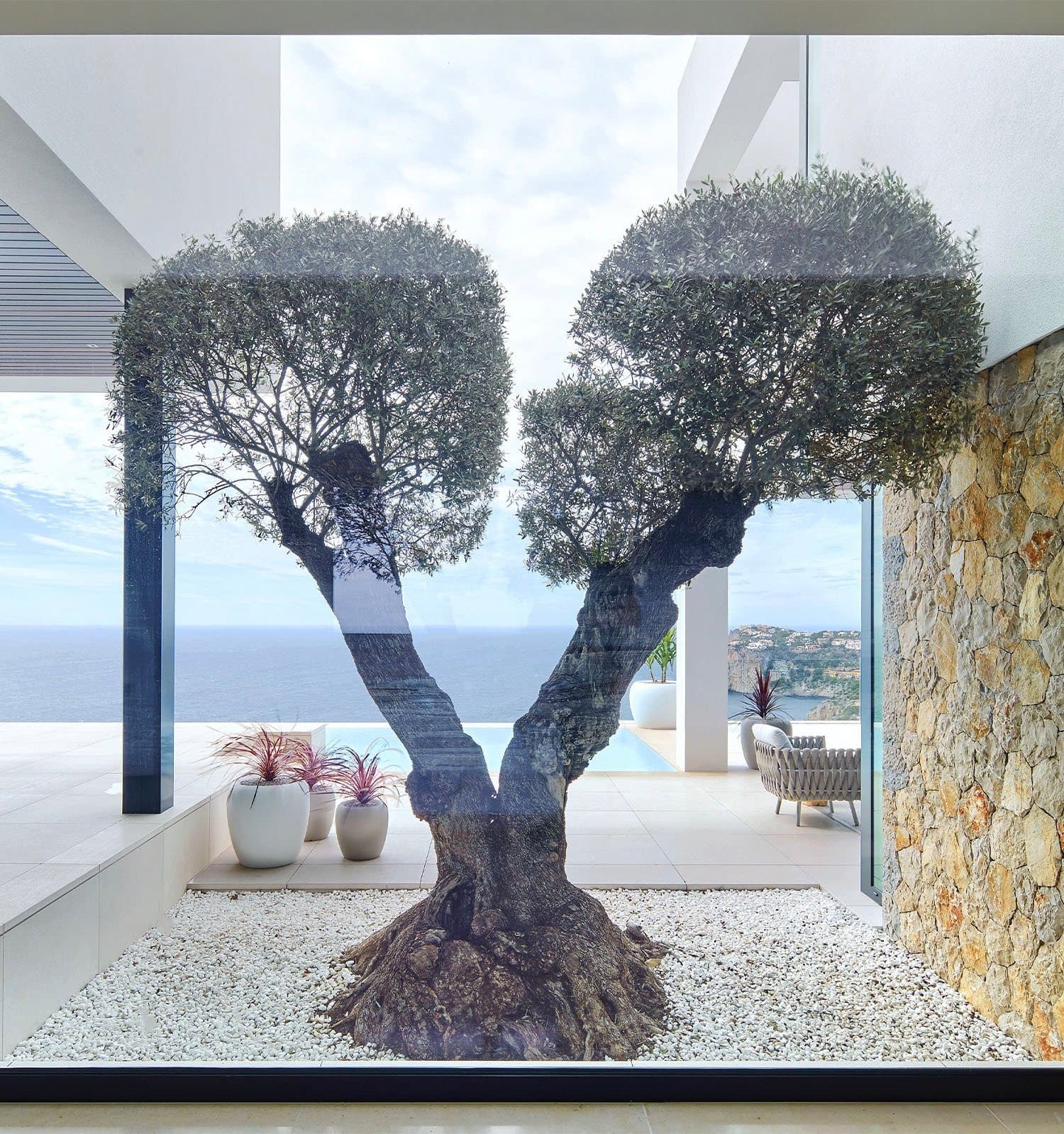 Stunning Holiday Rental Cala Lamp - Gallery image 10