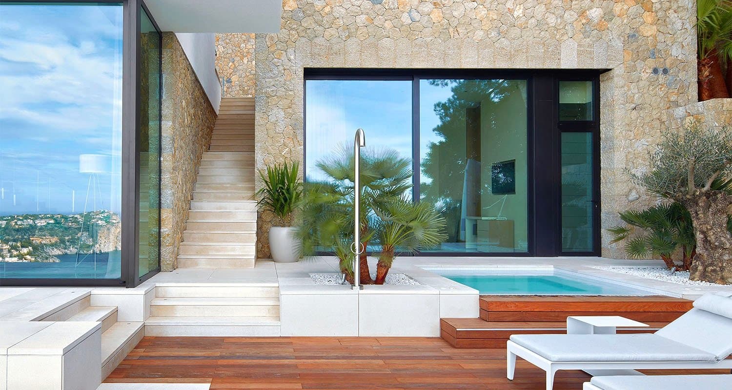 Stunning Holiday Rental Cala Lamp - Gallery image 11