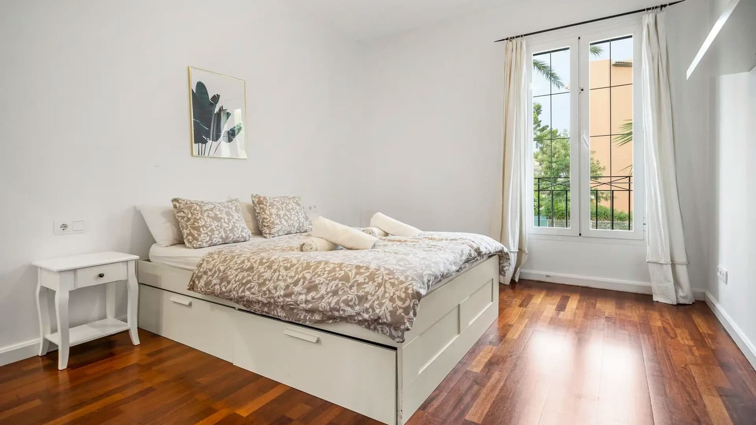 Spacious Chalet with Pool Five Bedrooms Palma - Gallery image 13