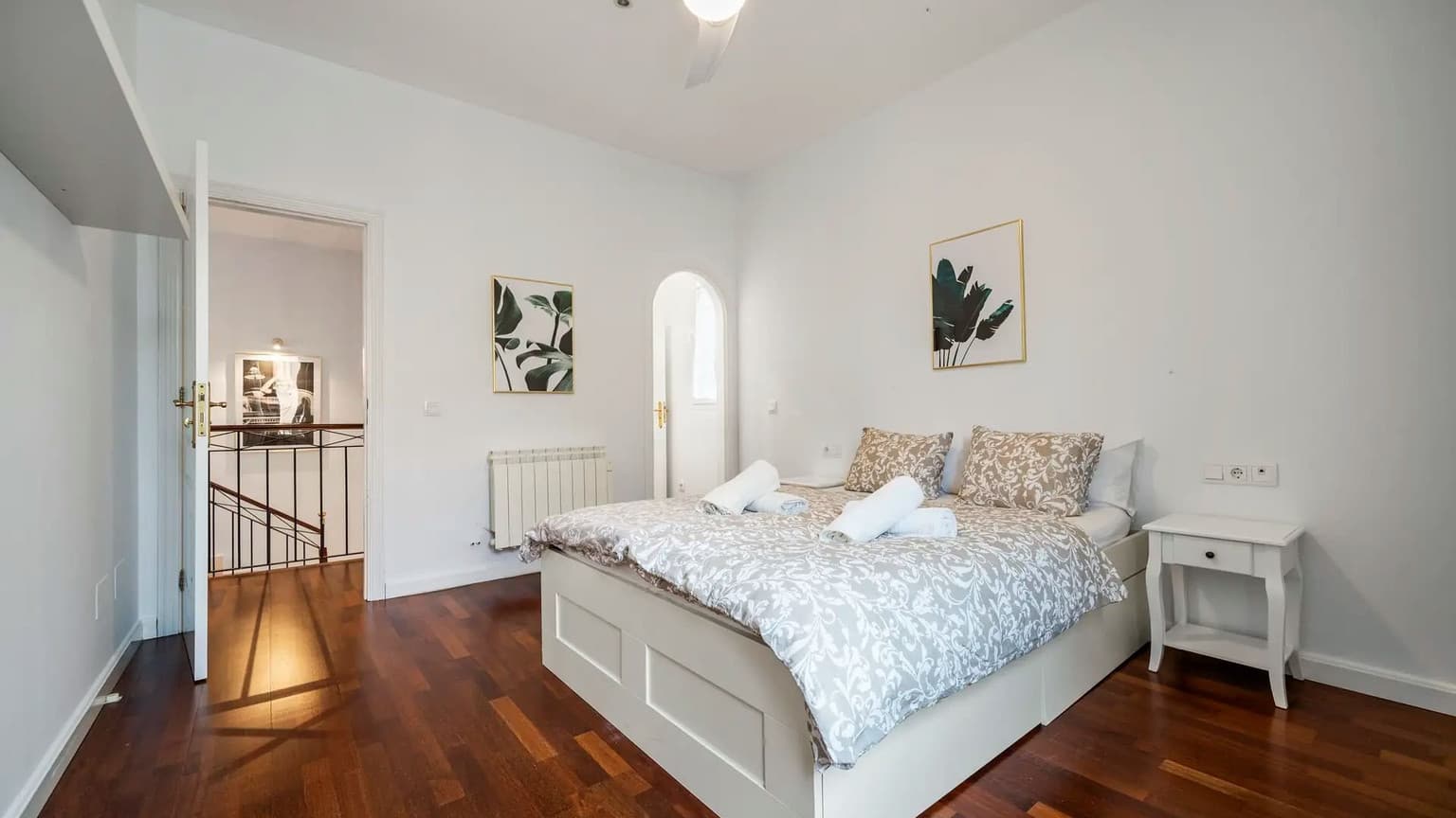 Spacious Chalet with Pool Five Bedrooms Palma - Gallery image 12