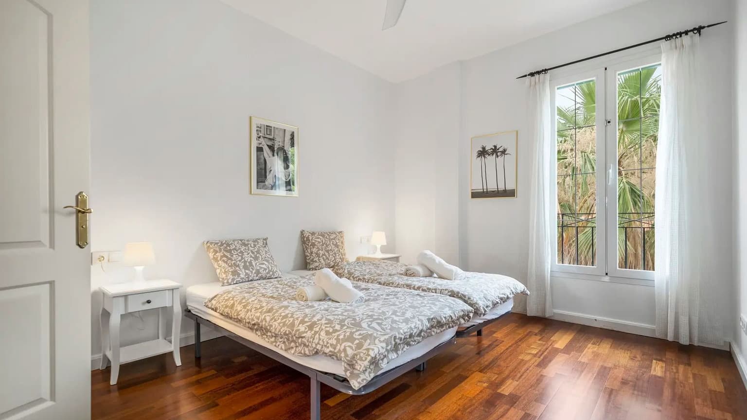 Spacious Chalet with Pool Five Bedrooms Palma - Gallery image 14