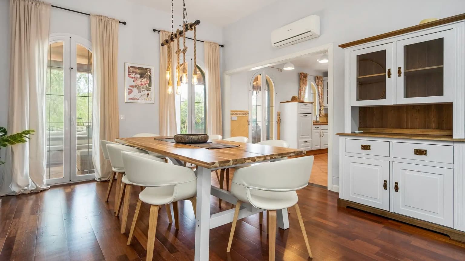 Spacious Chalet with Pool Five Bedrooms Palma - Gallery image 10