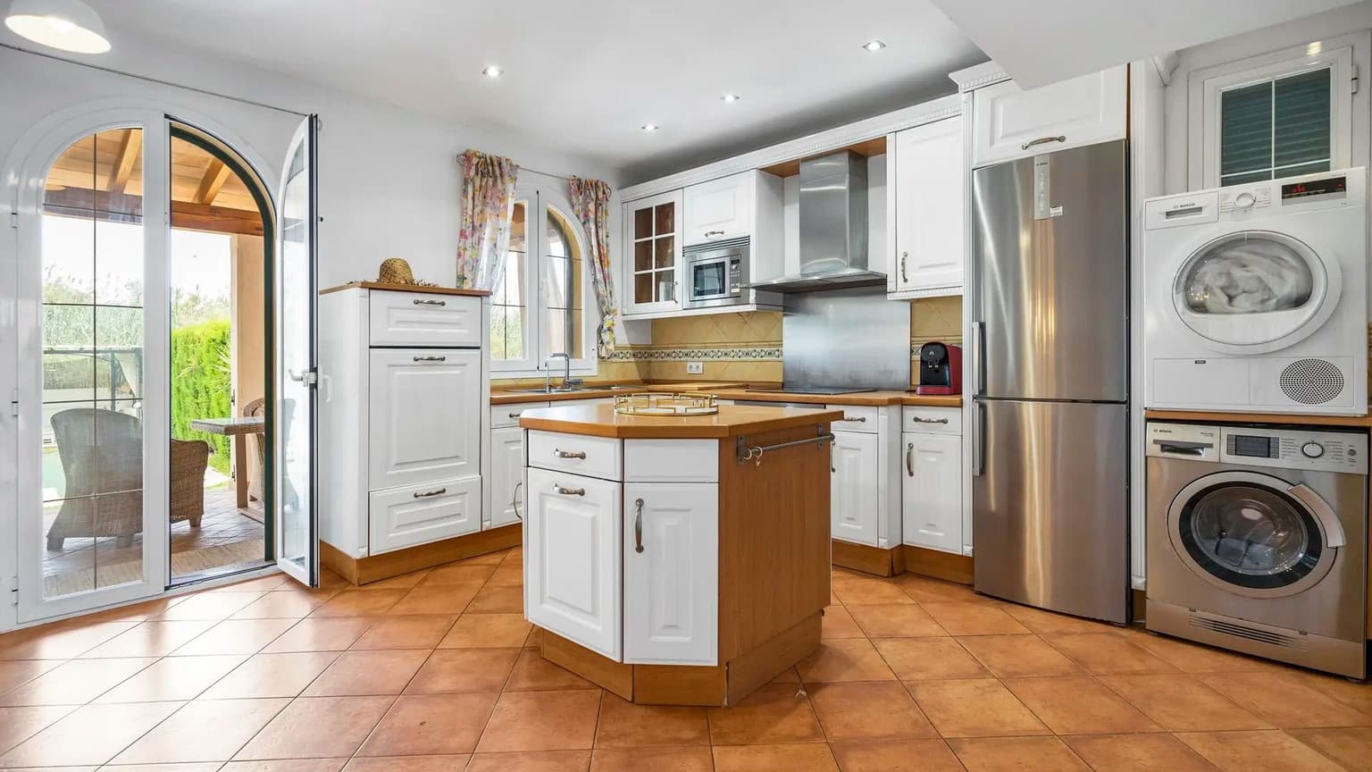 Spacious Chalet with Pool Five Bedrooms Palma - Gallery image 17