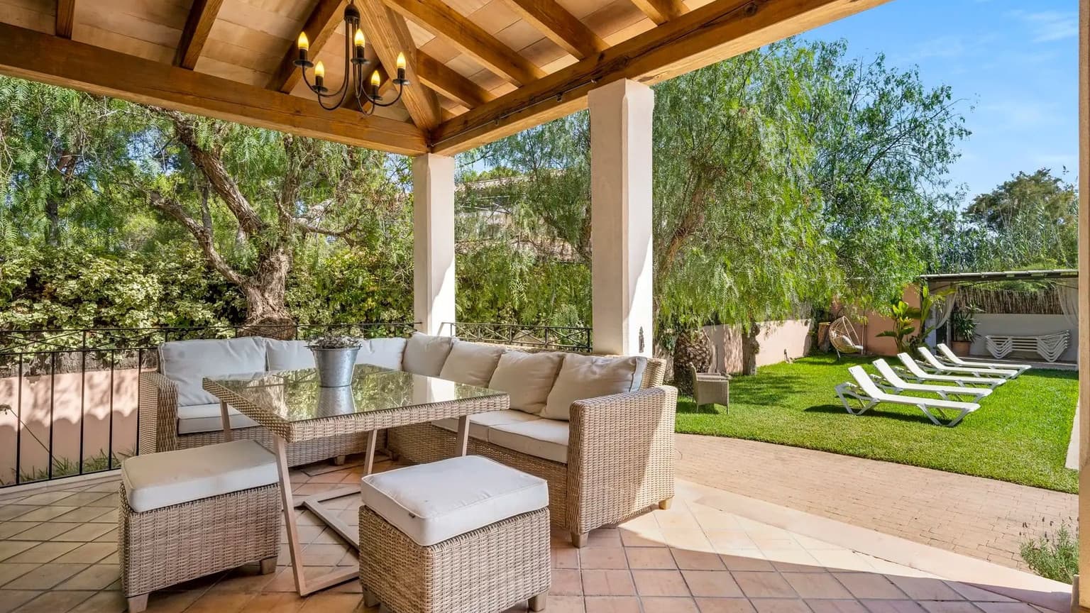 Spacious Chalet with Pool Five Bedrooms Palma - Gallery image 3