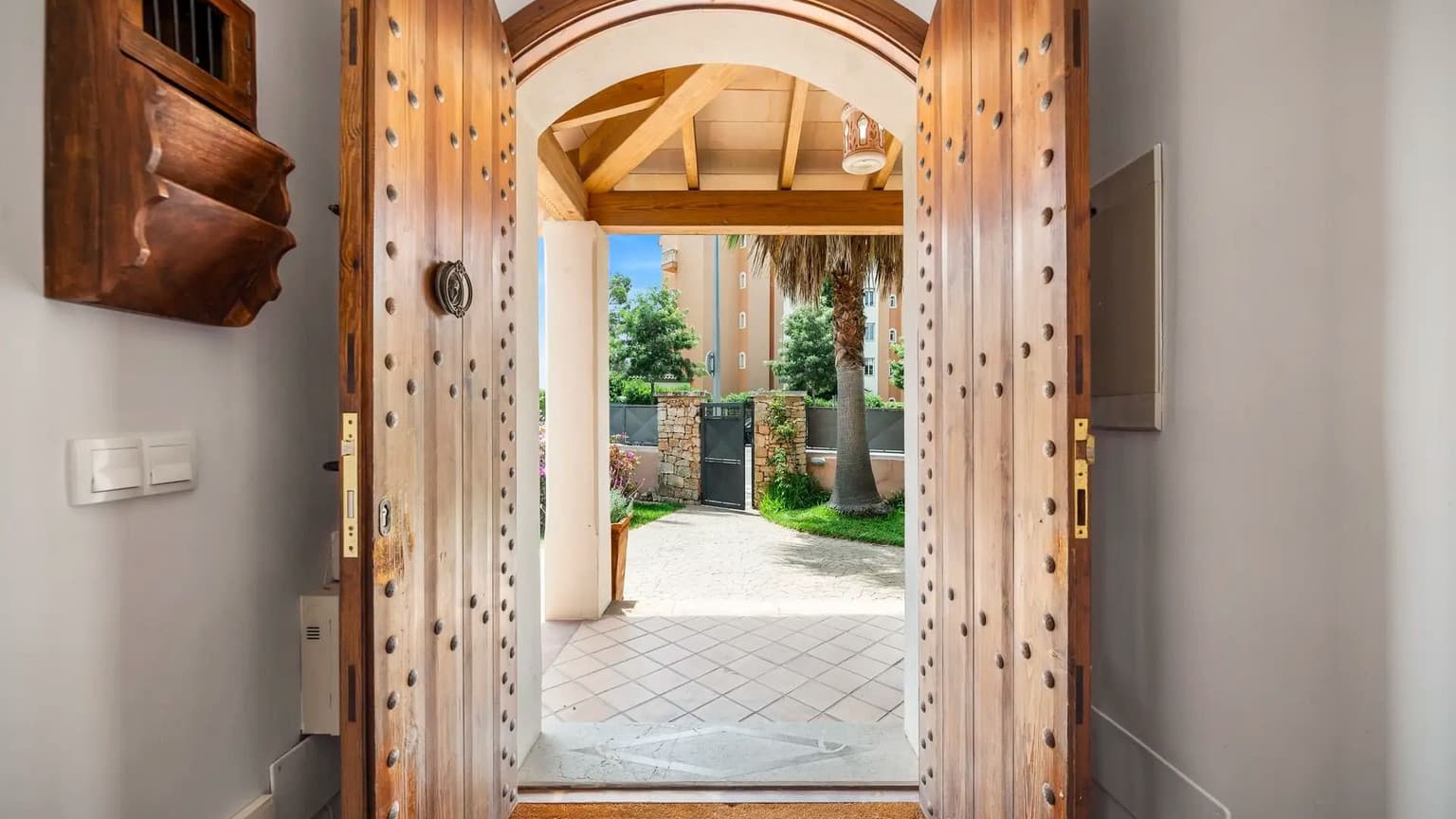 Spacious Chalet with Pool Five Bedrooms Palma - Gallery image 9