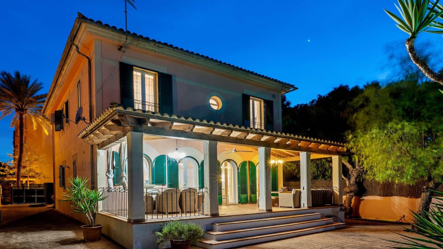 Spacious Chalet with Pool Five Bedrooms Palma - Gallery image 8