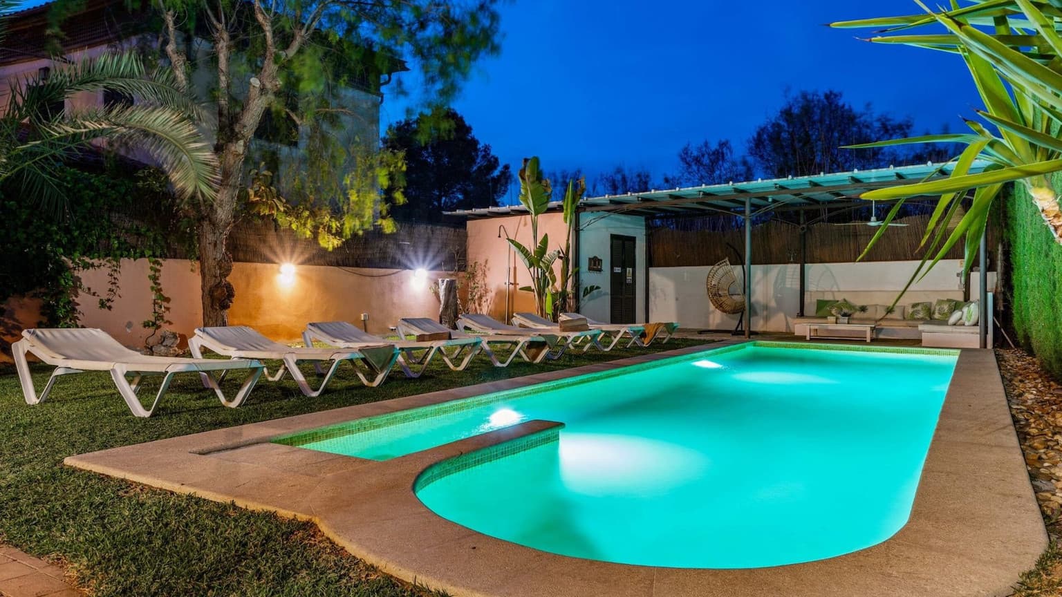 Spacious Chalet with Pool Five Bedrooms Palma - Gallery image 4