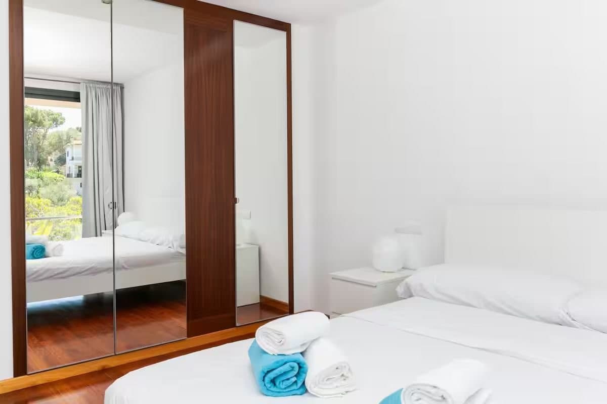 Spacious Five Bedroom Rental in Costa Den Blanes - Gallery image 12