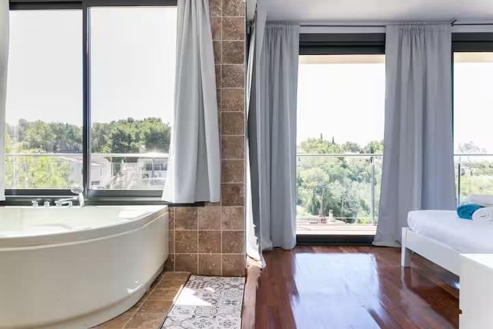 Spacious Five Bedroom Rental in Costa Den Blanes - Gallery image 23