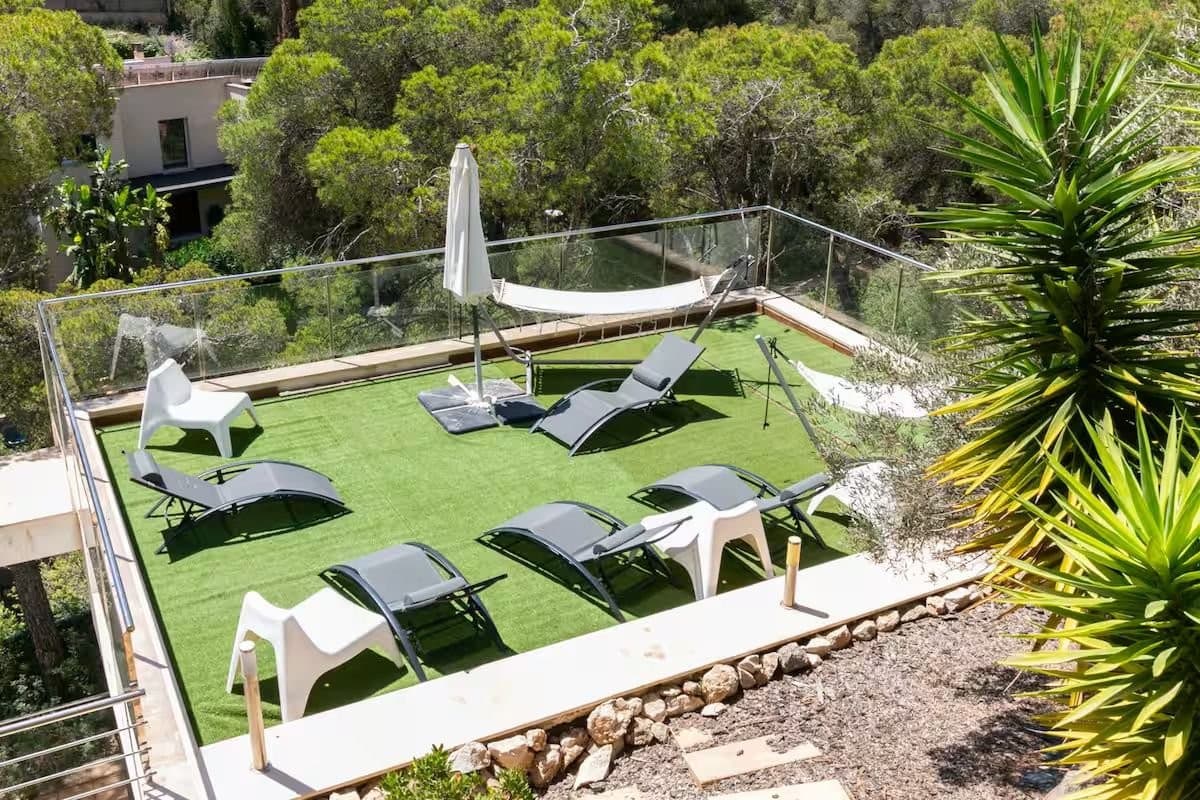 Spacious Five Bedroom Rental in Costa Den Blanes - Gallery image 20