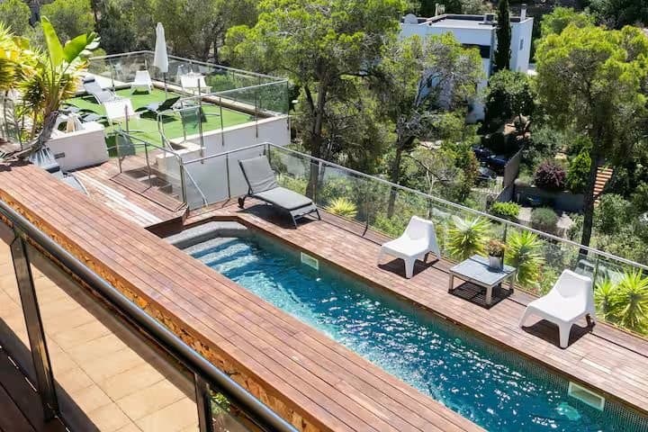 Spacious Five Bedroom Rental in Costa Den Blanes - Gallery image 29