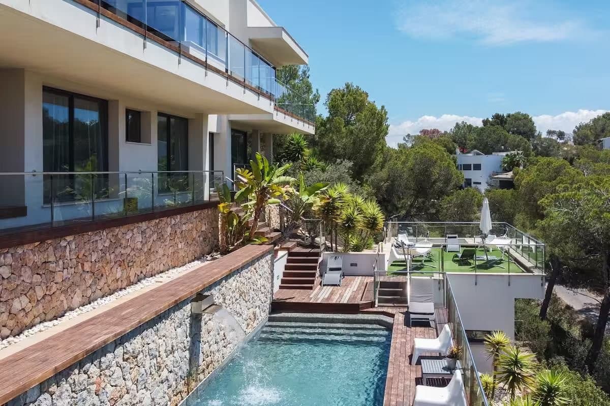 Spacious Five Bedroom Rental in Costa Den Blanes - Gallery image 30