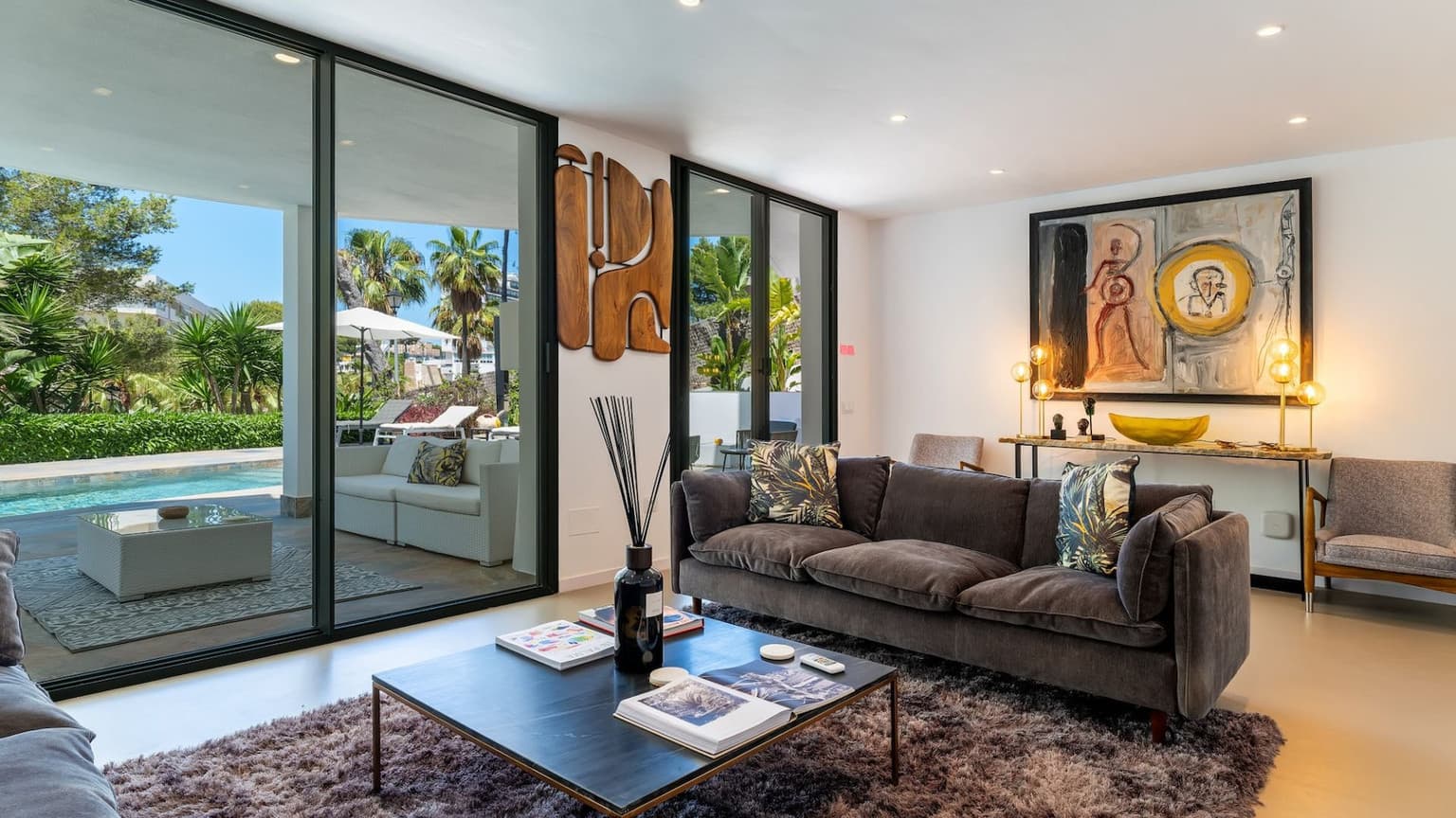 Seafront Villa With Pool And Four Bedrooms - Gallery image 15