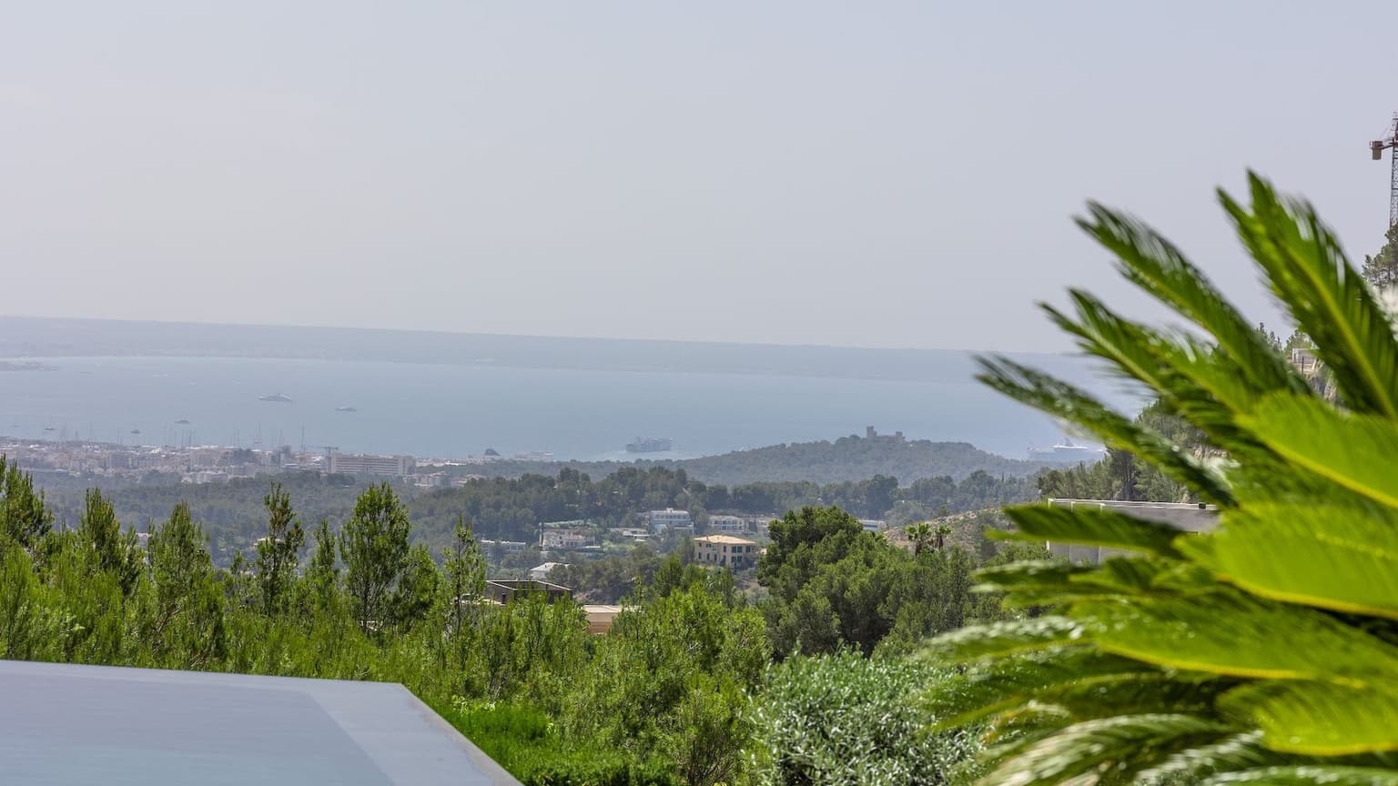Spectacular villa with panoramic views over Palma Bay - Gallery image 31