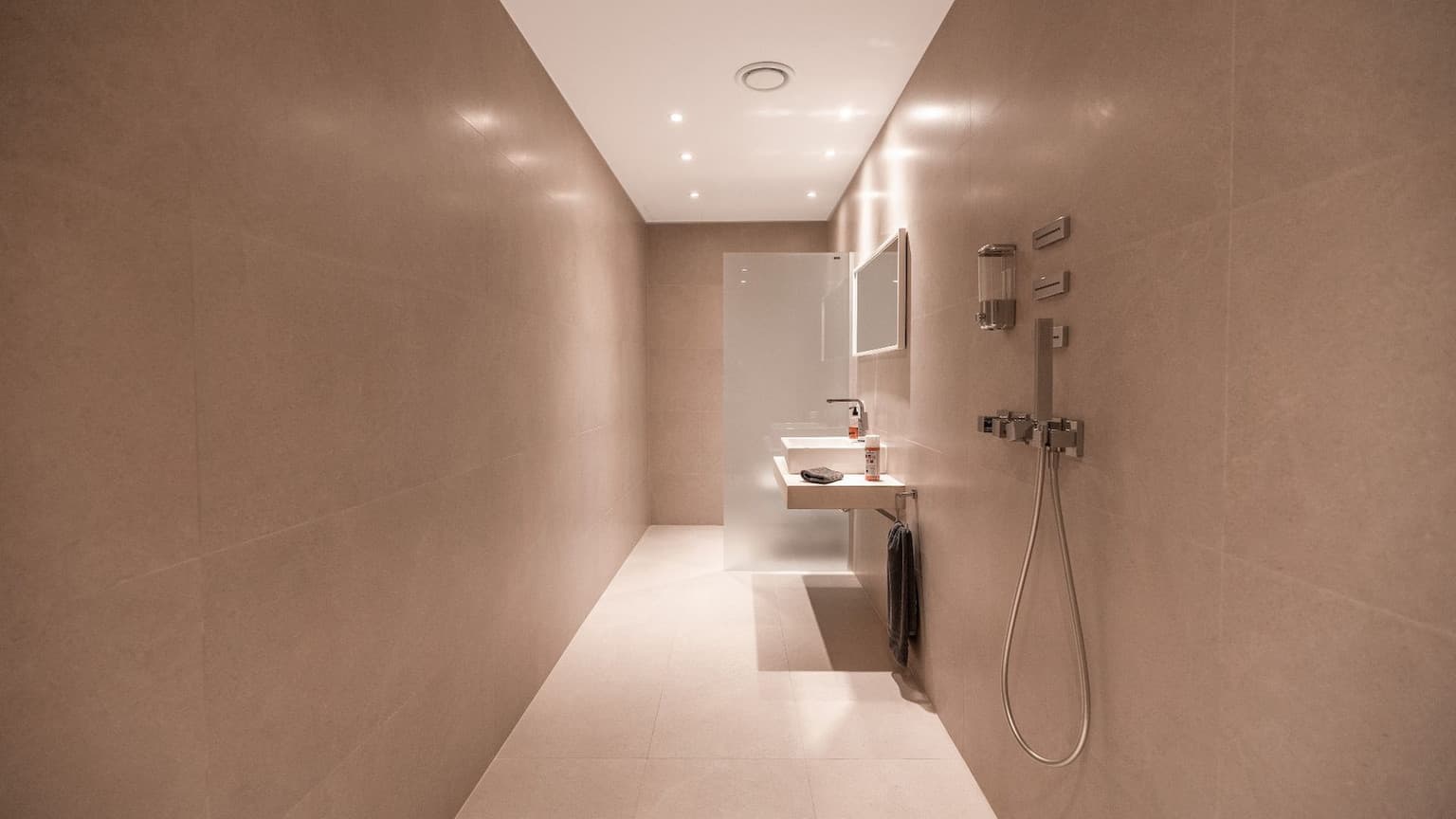 Spectacular villa with panoramic views over Palma Bay - Gallery image 37