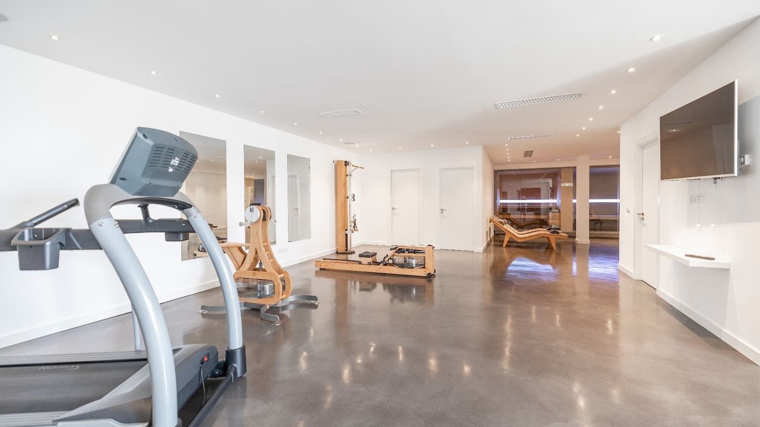 Spectacular villa with panoramic views over Palma Bay - Gallery image 23