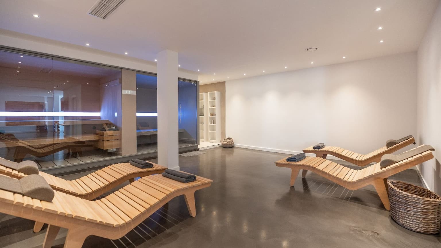 Spectacular villa with panoramic views over Palma Bay - Gallery image 22