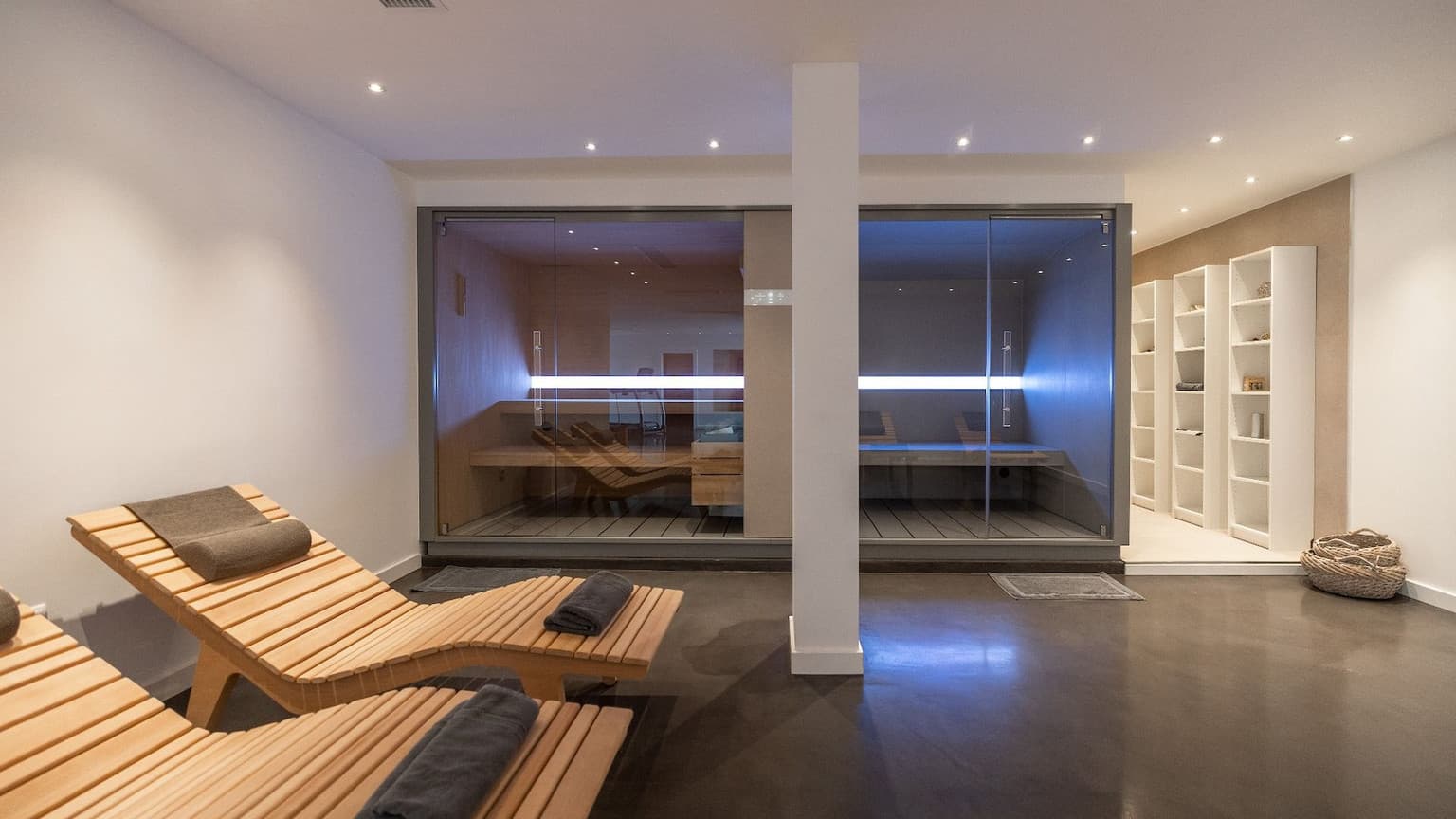 Spectacular villa with panoramic views over Palma Bay - Gallery image 21