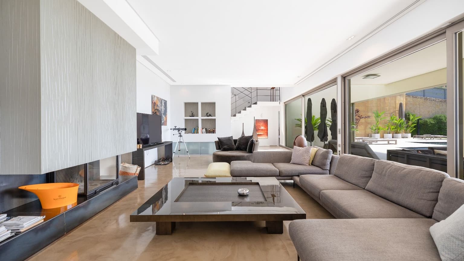 Spectacular villa with panoramic views over Palma Bay - Gallery image 6