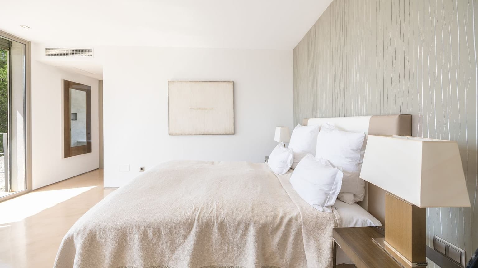 Spectacular villa with panoramic views over Palma Bay - Gallery image 13