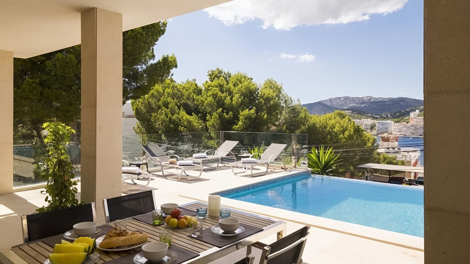 Seaview Villa near the Beach in Santa Ponsa - Gallery image 1