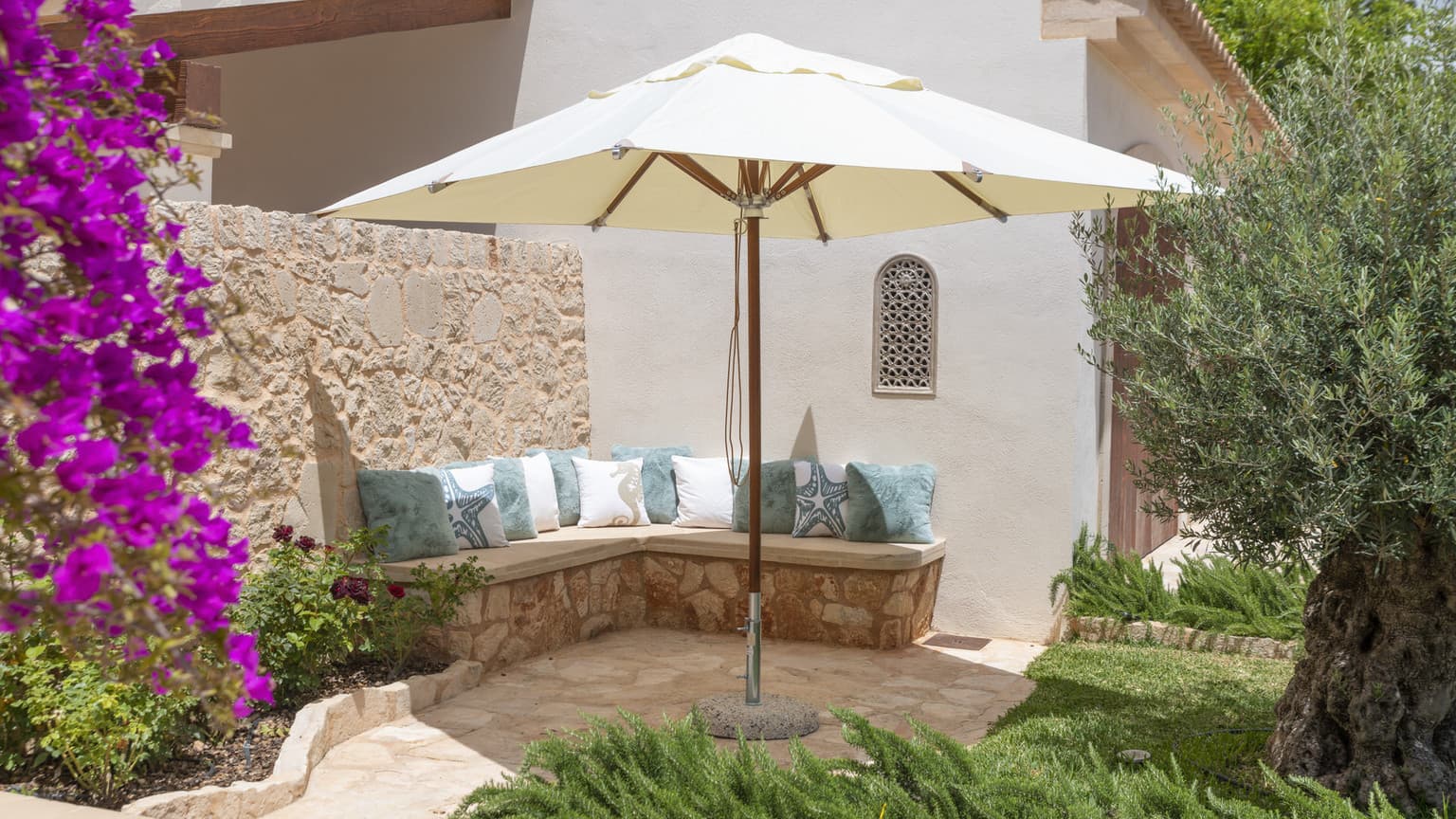 Modern Six Bedroom Finca in Sunny Felanitx - Gallery image 8