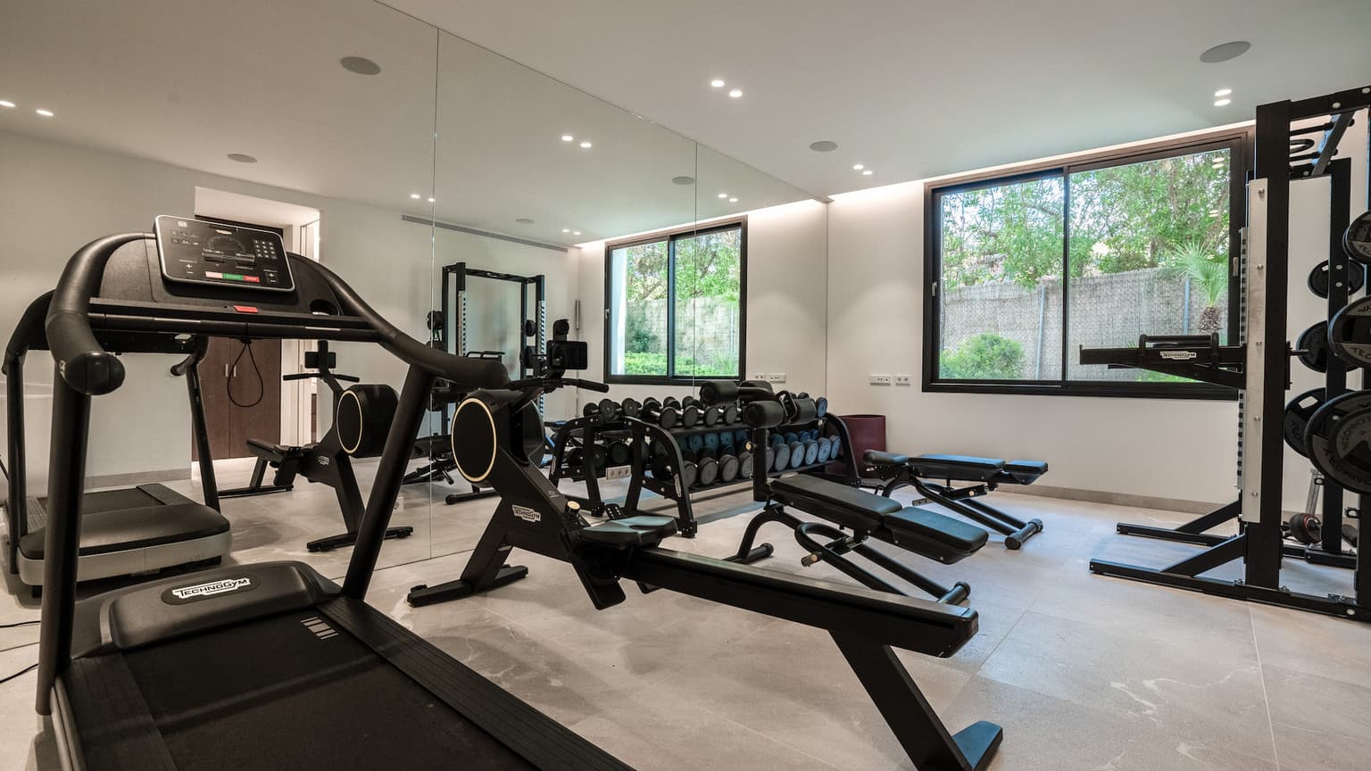 Modern Santa Ponsa Villa with Pool and Gym - Gallery image 33