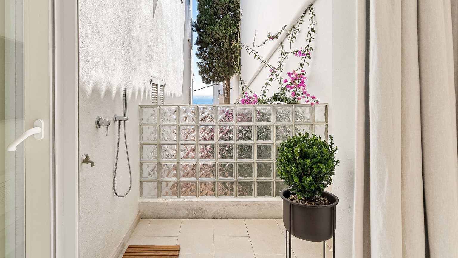 Luxurious Townhouse for monthly Summer Rental in Palma Centre with Seaview - Gallery image 15